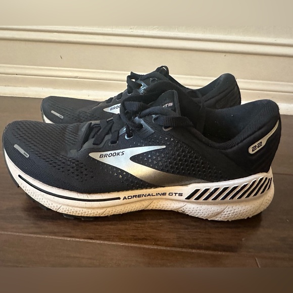 Brooks Adrenaline GTS22 Running Shoes Sz 8 - Picture 6 of 15